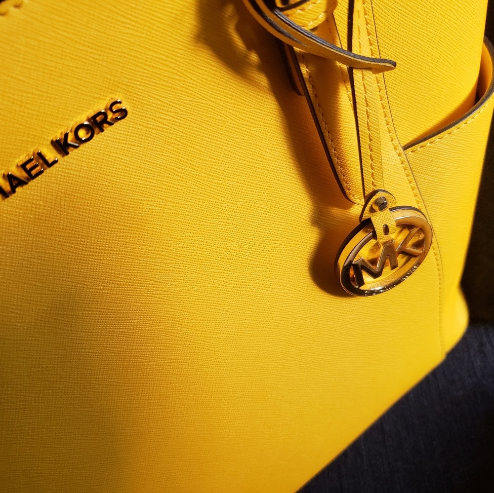 Michael Kors purse and wallet - Picture 4 of 5